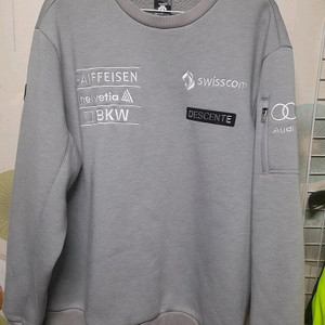 데상트 캐나다 스키팀 남성 기모 맨투맨 티셔츠