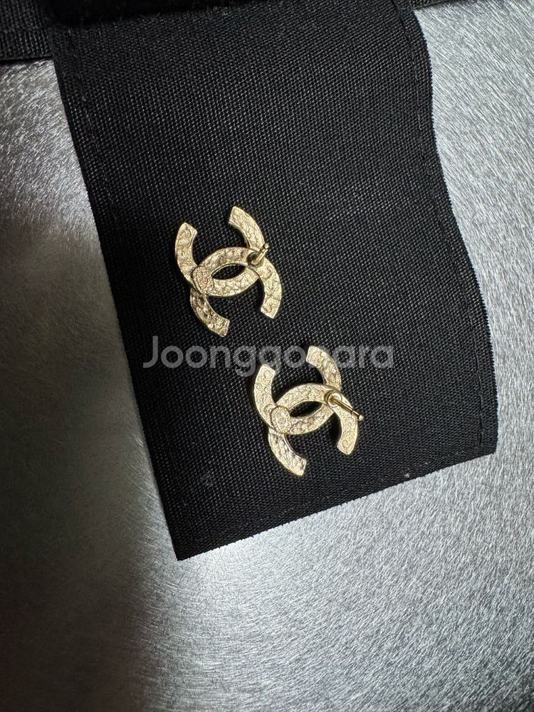 샤넬 CC 로고 귀걸이--2