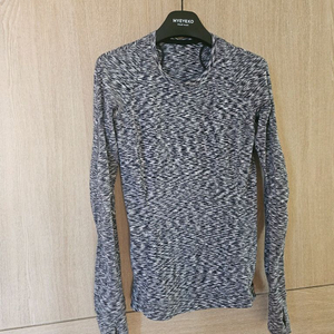 룰루레몬 겨울용 여성 탑(사이즈4)