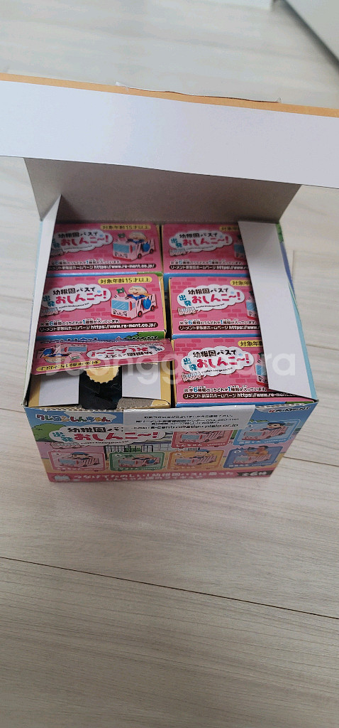 짱구 유치원버스 피규어 풀박스--1