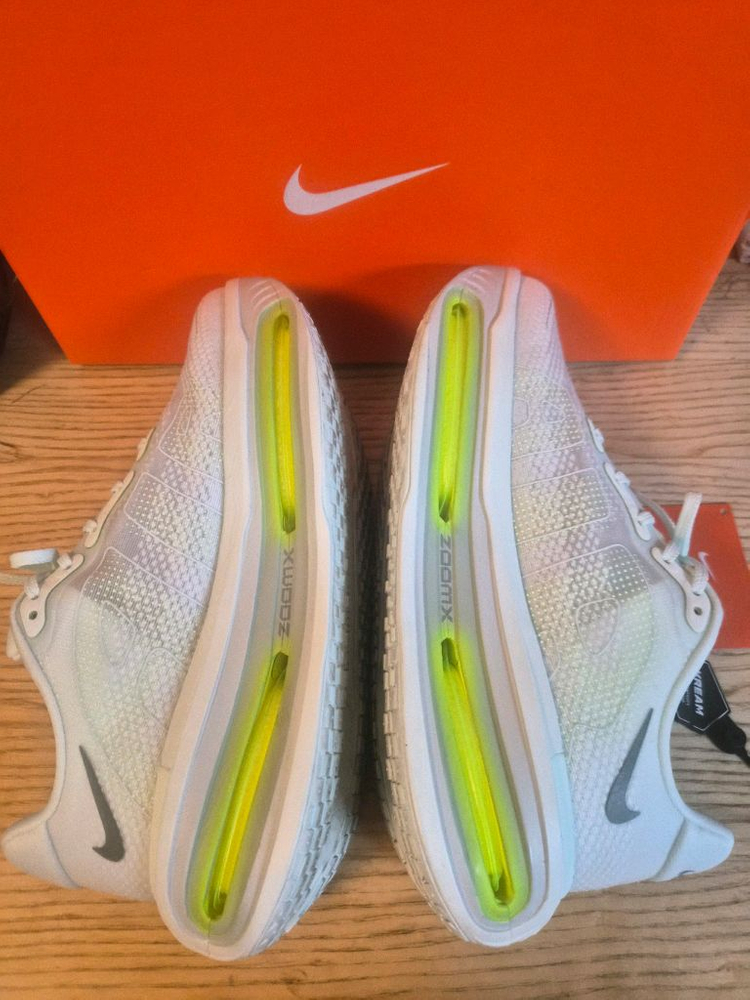 나이키 보메로 프리미엄 280사이즈 택포 이미지