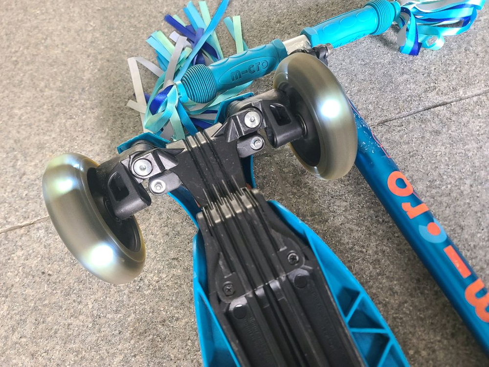 마이크로 맥시 디럭스 led 킥보드 아쿠아 블루--2