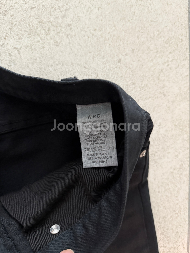 APC 아페쎄 쁘띠스탠다드 워싱블랙진 30--2