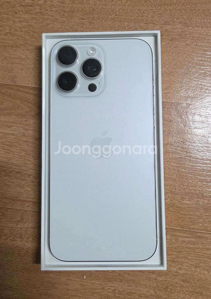 아이폰16프로맥스 1TB 화이트 티타늄 / 상태 S급 판매합니다!--0