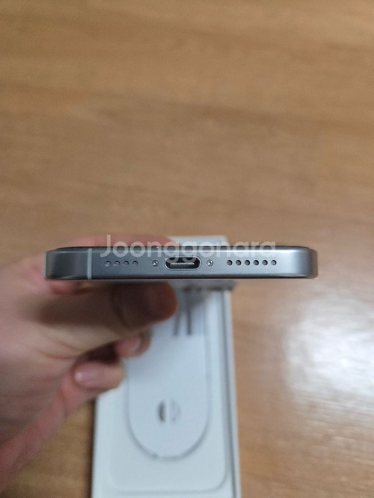 아이폰16프로맥스 1TB 화이트 티타늄 / 상태 S급 판매합니다!--4