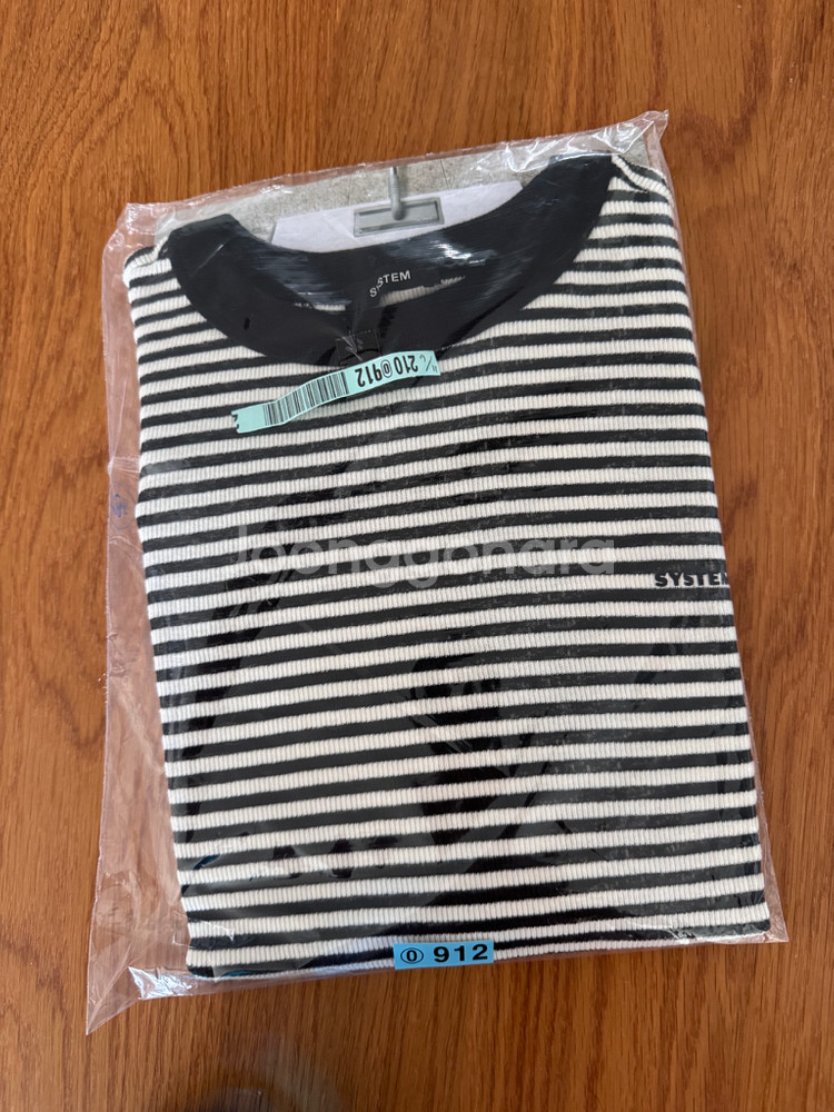 시스템 스트라이프 라운드넥 티셔츠--4