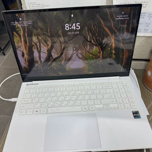 삼성 갤럭시북2 (1TB+32GB / 코딩+영상편집 / 고사양 / 대학생 ) 판매합니다.