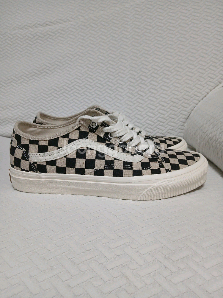 새상품 반스 올드스쿨 체커보드 운동화260 49000원 반값찬스 1회시착--0