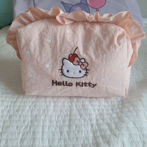 헬로키티 프릴파우치 새상품