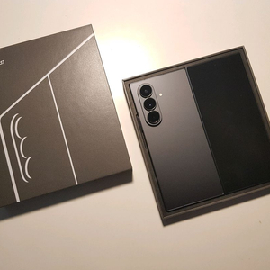 갤럭시 폴드7 512 블랙 자급제 512GB 팝니다 (