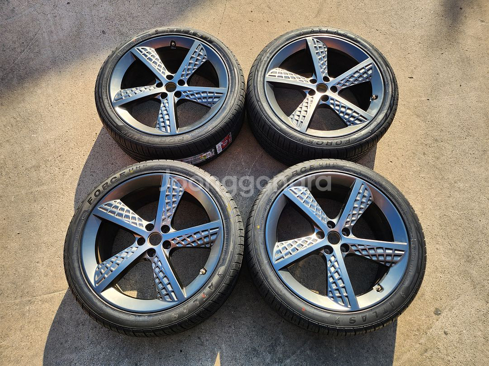 제네시스GV70 21인치 스포츠 와플휠 순정휠 중고휠 휠타이어 / 팰리세이드 싼타페 쏘렌토 카니발--0