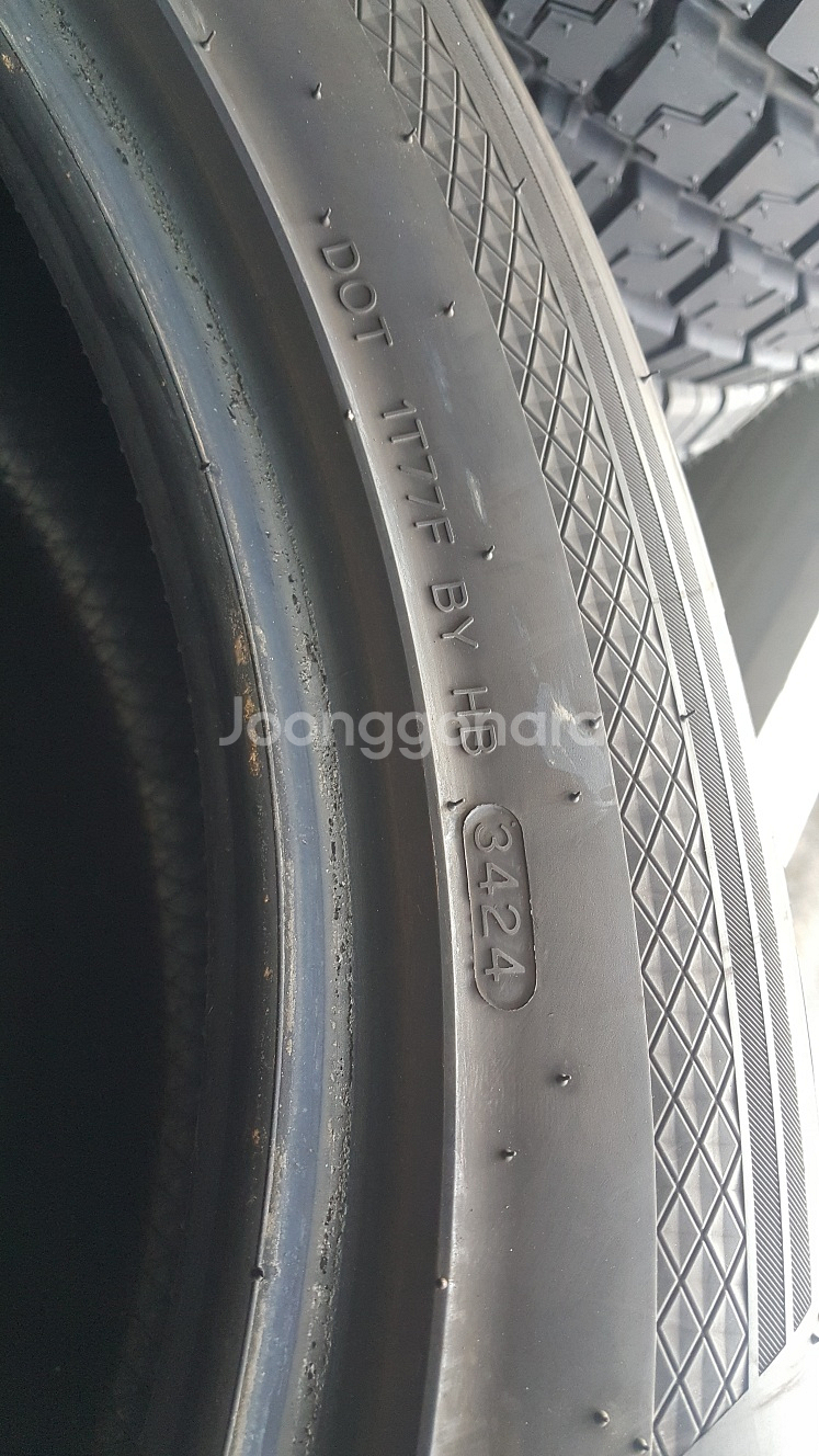 카니발 4세대 19인치 휠 전용(한국타이어 다이나프로 HPX 255 50 19 광폭 타이어 판매 합니다)--2