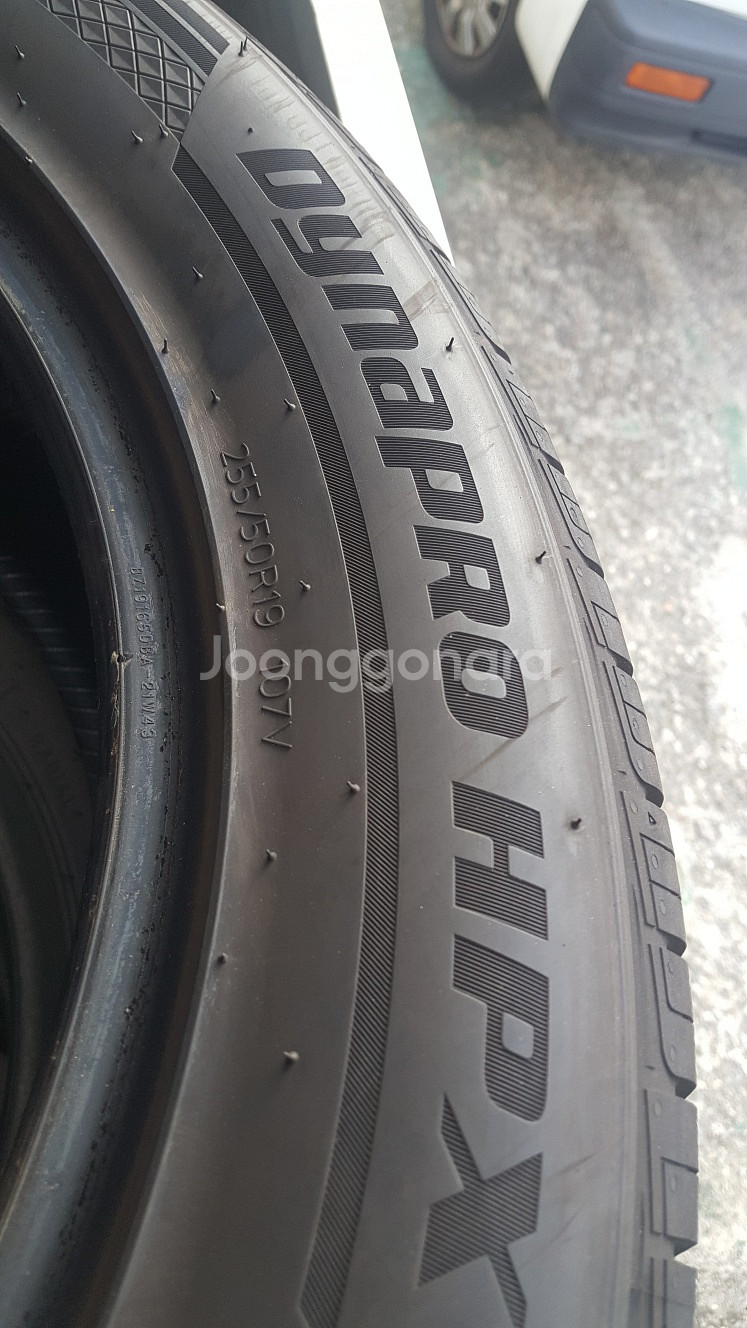 카니발 4세대 19인치 휠 전용(한국타이어 다이나프로 HPX 255 50 19 광폭 타이어 판매 합니다)--3