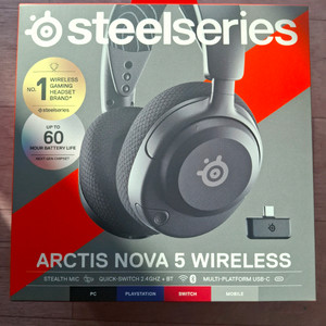 아크티스 노바 5 arctis nova 5 무선 게이밍 헤드셋 팝니다
