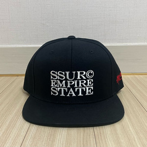 [새제품] SSUR EMPIRE STATE 스냅백 모자