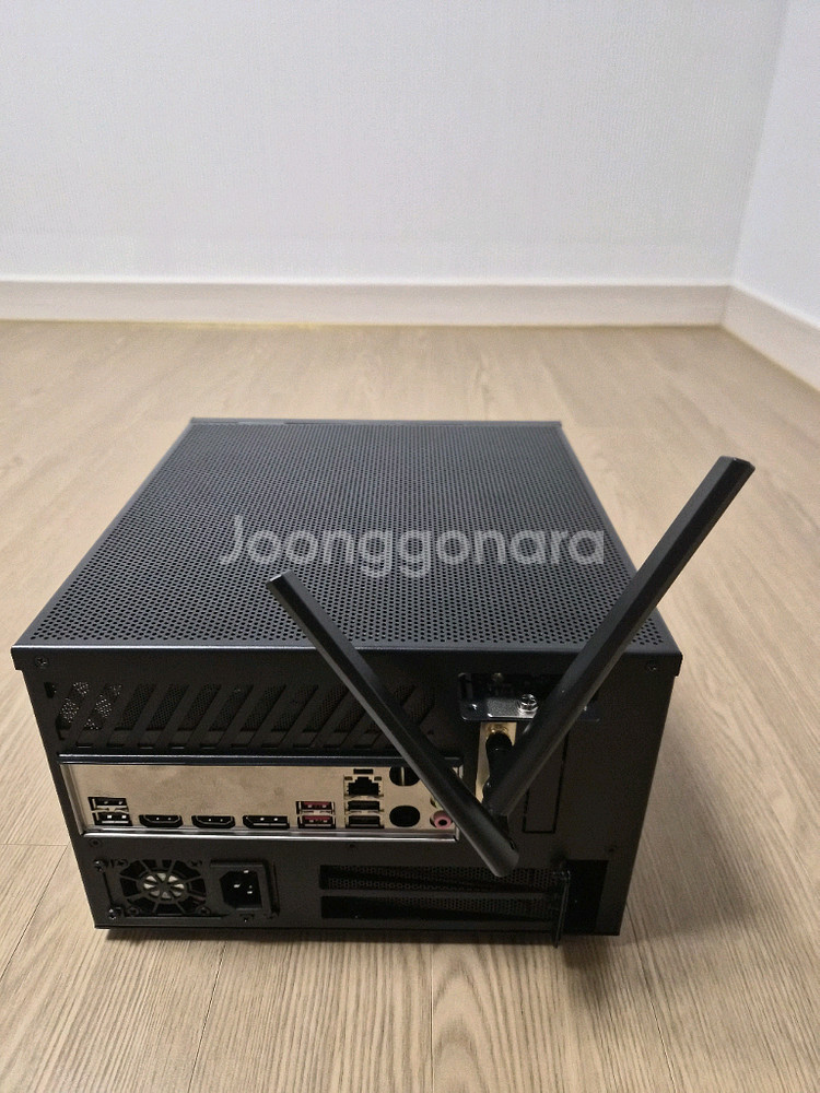 미니 M-ATX i9-13900HK ES버전 64GB 팝니다.--2