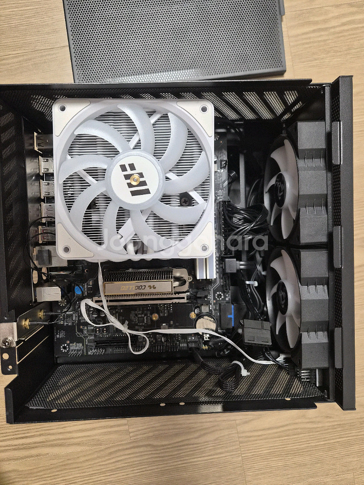 미니 M-ATX i9-13900HK ES버전 64GB 팝니다.--3