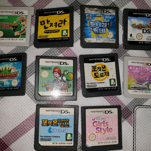 닌텐도 ds. 3ds 포켓몬. 디지몬. 젤다. 커비 등등 게임팩 판매