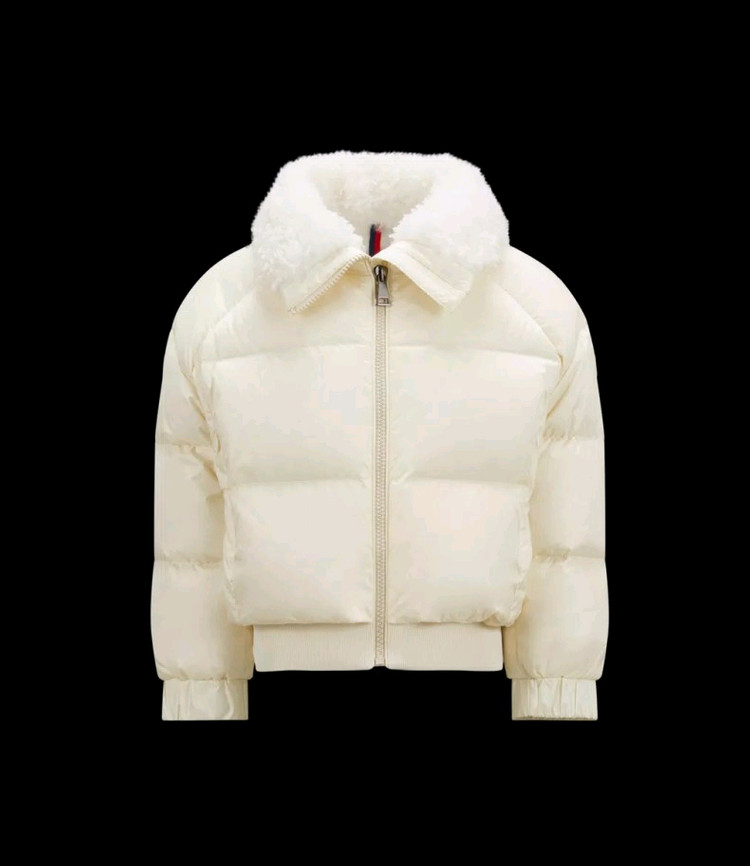 몽클레어주니어 12사이즈.--2