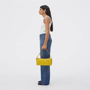 보테가베네타 브릭 카세트백