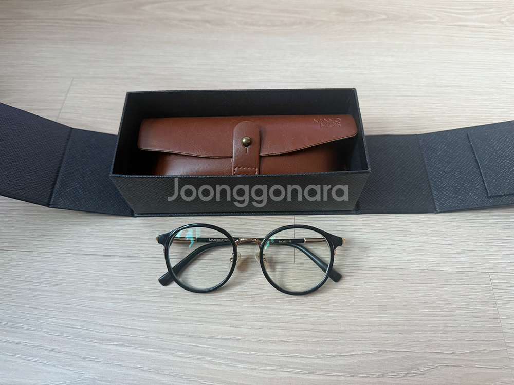 마노모스 안경 판매합니다.--0
