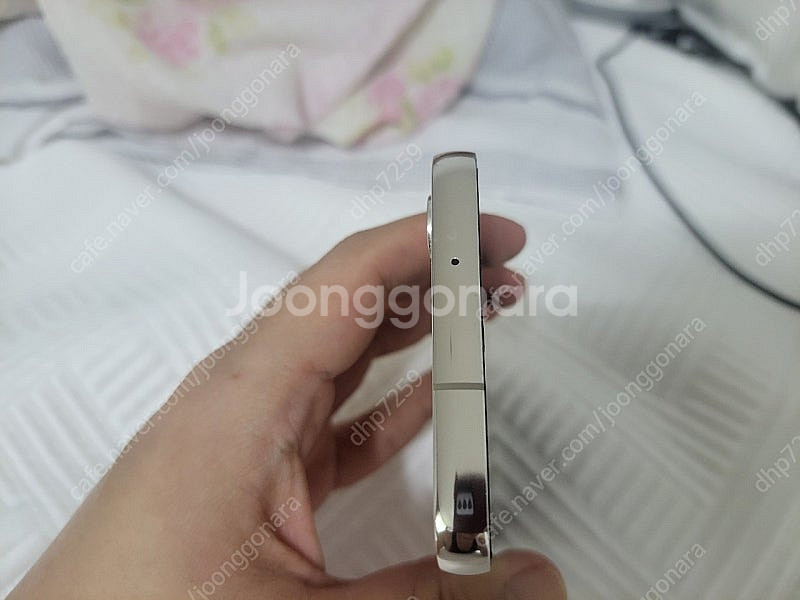 갤럭시 S23 512GB 크림 팝니다A급--4
