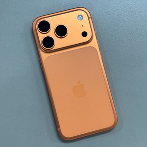 아이폰17프로 오렌지 256 배터리100 초S급 신촌컨디션 판매