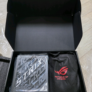 [ASUS] ROG STRIX 80PLUS PLATINUM ATX3.1 블랙 인텍앤컴퍼니 [1200W]