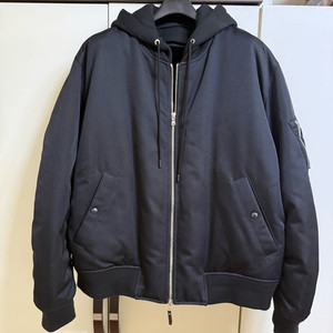 질스튜어트 GIPITEX MA-1 블랙 M (103-105) 판매합니다