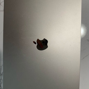 맥북에어 M3 15인치 16기가 512 사이클5 완전쌔거 풀박