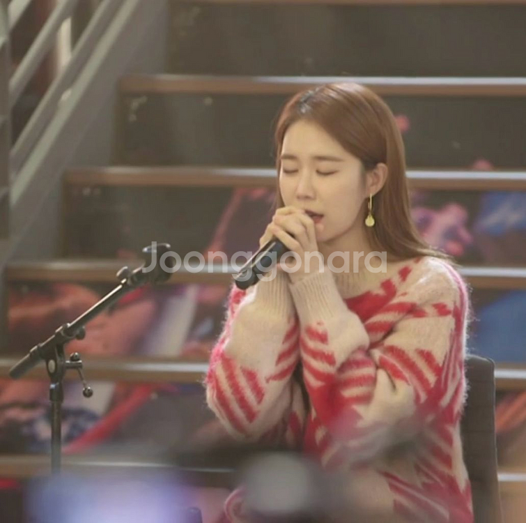 산드로 유인나 니트 1사이즈--0