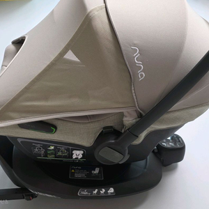 뉴나 피파넥스트 아이소픽스 베이스 바구니카시트(세탁완료)