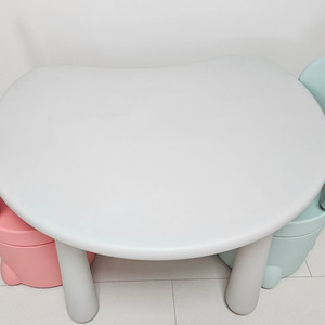 한샘 유아키즈의자세트 팝니다.