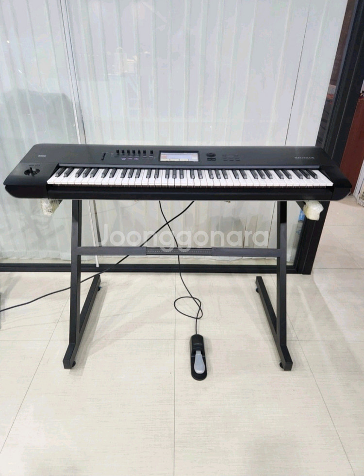 코르그 신디사이저 노틸러스 73건반--0