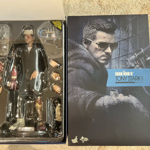 핫토이 아이언맨 2 토니 스타크 피규어