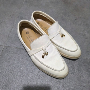 로로피아나 썸머워크 가죽로퍼