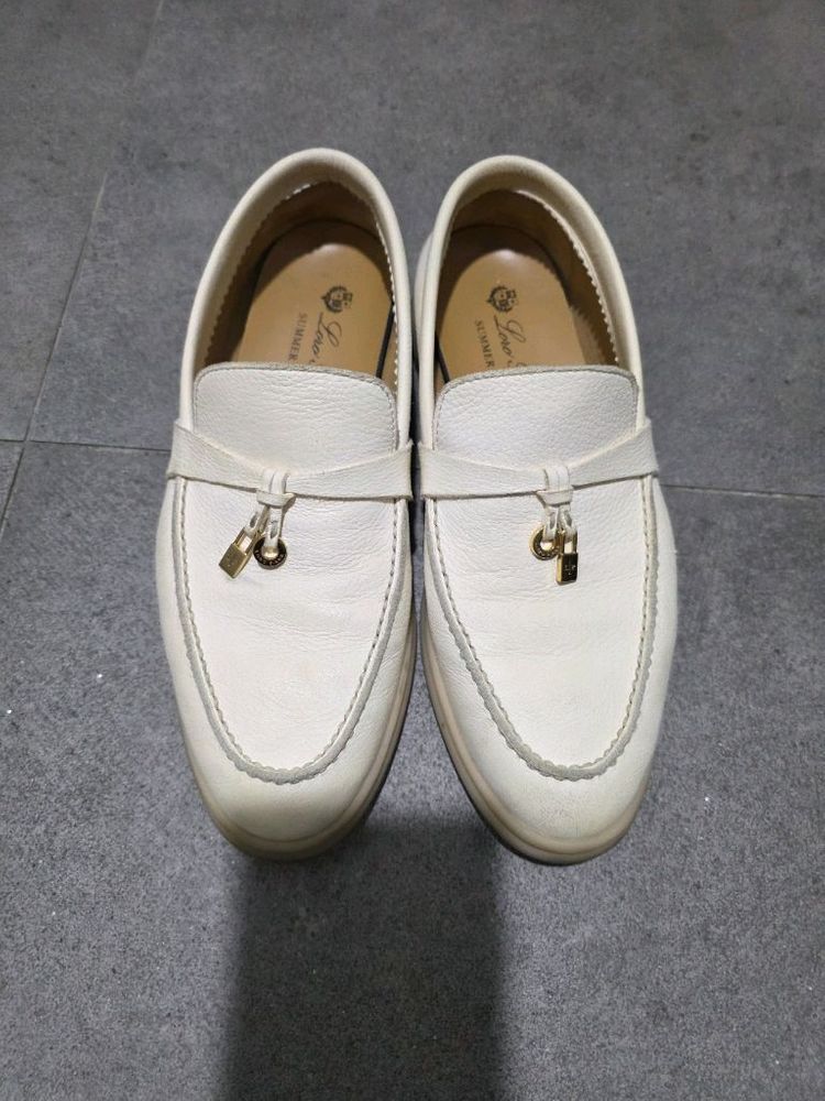 로로피아나 썸머워크 가죽로퍼 이미지
