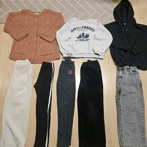 여아 130사이즈 상하의 의류 8벌