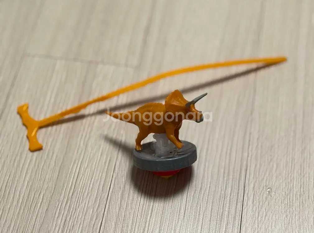 공룡메카드 공룡배틀팽이 트리케라--0