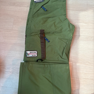 써즈아일랜드 보드복 하의 팝니다.