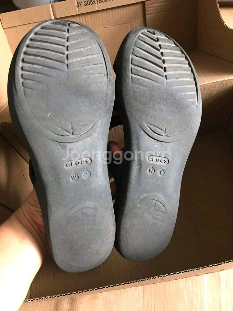 여성 크록스 샌들 235--2