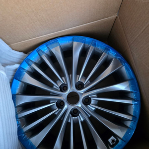 올뉴K7 19인치 복원 휠 판매합니다.