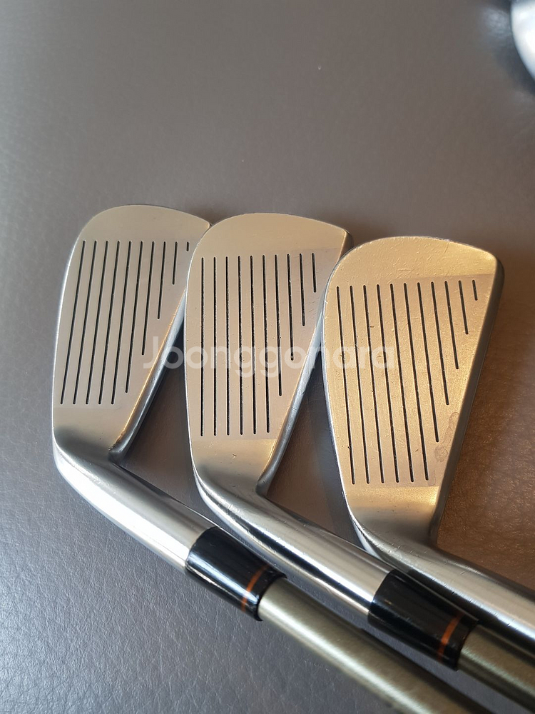 정품 혼마 4스타 그라파이트R1 4~S(9)세트 단조아이언 판매해요.--1