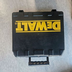 디월트 DCS389 무선 스테인리스 슬라이딩 도어 임팩트 렌치