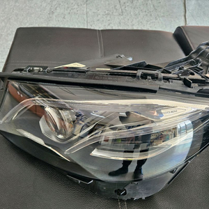 벤츠 w213 e300amg 2019 운전석 멀티빔 라이트.