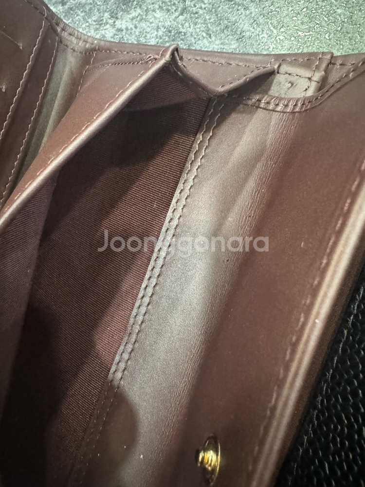 샤넬 캐비어 레더 금장 장지갑--3