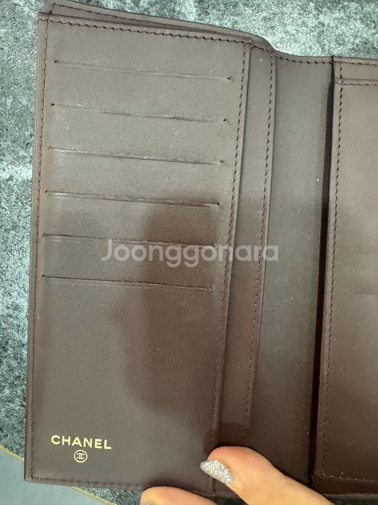 샤넬 캐비어 레더 금장 장지갑--1