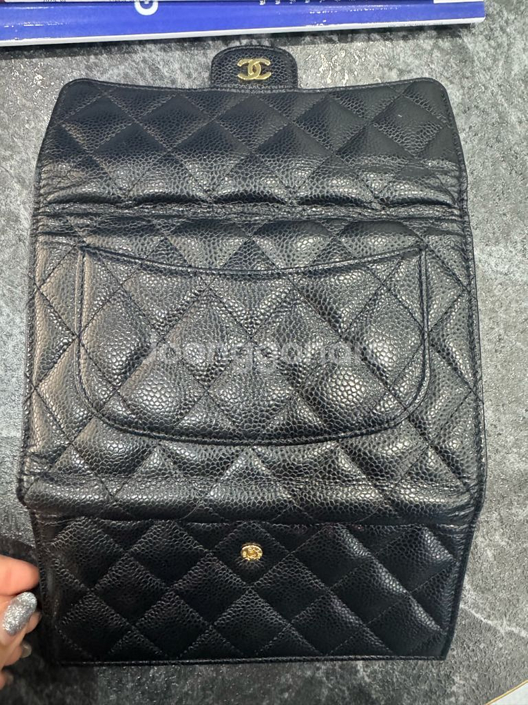 샤넬 캐비어 레더 금장 장지갑--4