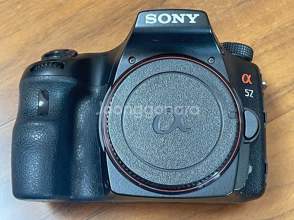 소니 A57 + 렌즈 4+1종 판매합니다--1