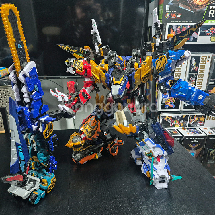 최강공룡 미니특공대 렉스카이저D9 판매합니다--0